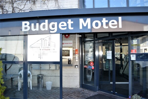 Budget Motel Self Check-In