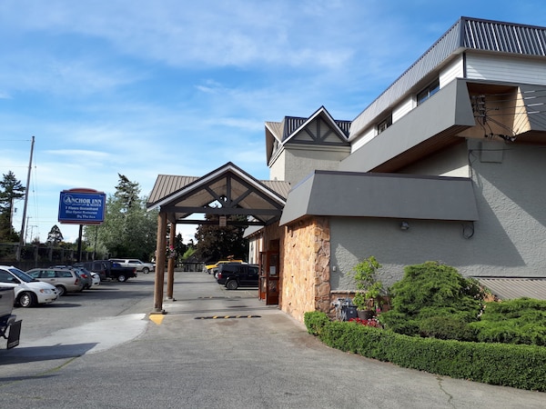 Anchor Inn and Suites