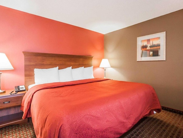 Quality Suites Near Wolfchase Galleria