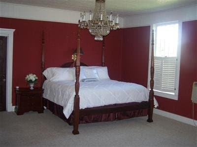 Rose Manor Bed And Breakfast