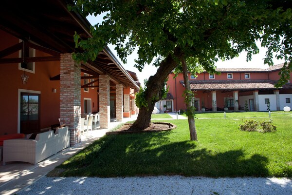 Antico & Spa Borgo Torricella