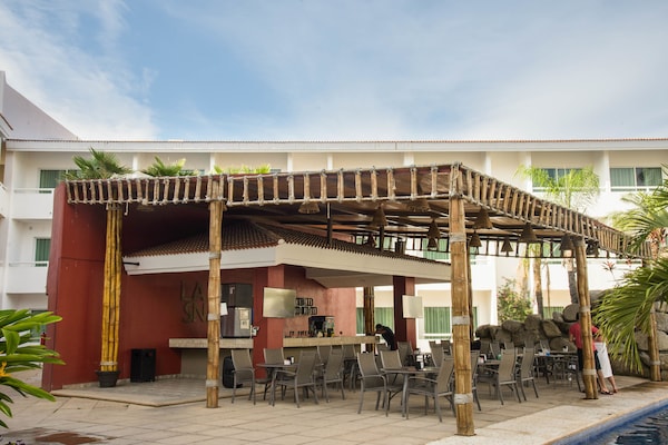 Hotel La ISLa Huatulco & Beach Club