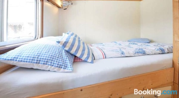 2 Bedroom Houseboat | City Center