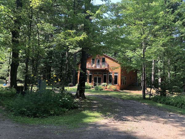 Peaceful Wooded Setting Suite With Master Bedroom, Bath, Living Area.