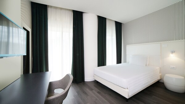 Holiday Inn Nola - Naples Vulcano Buono, An Ihg Hotel