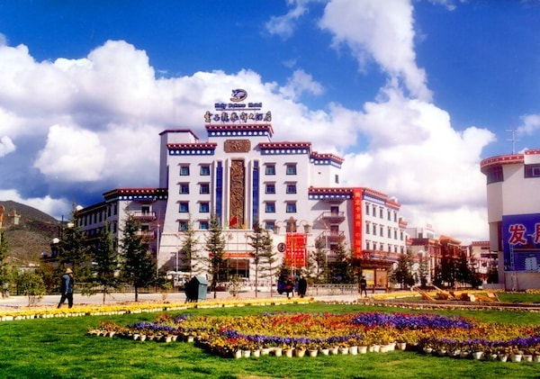 Longfengxiang Hotel