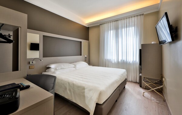 Astoria, Sure Hotel Collection By Best Western