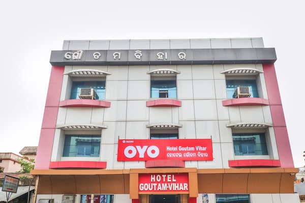 Oyo 38200 Hotel Goutam Vihar