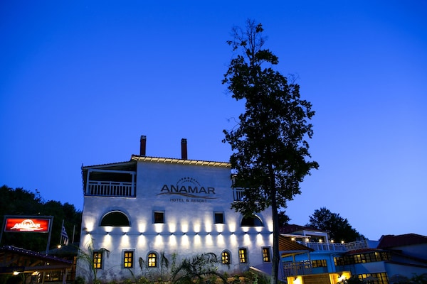 Anamar Pilio Resort