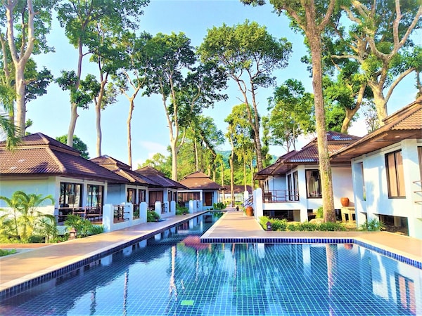 Chang Buri Resort & Spa