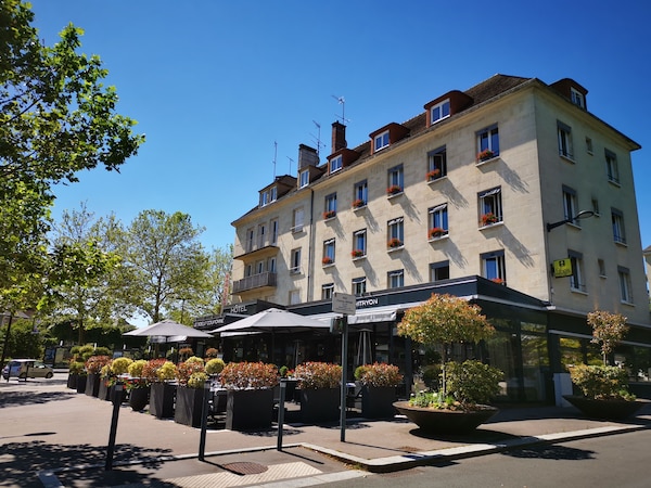 Hotel Le Boeuf Couronne Chartres - Logis Hotels