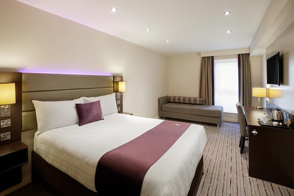 Premier Inn Watford (Croxley Green) hotel