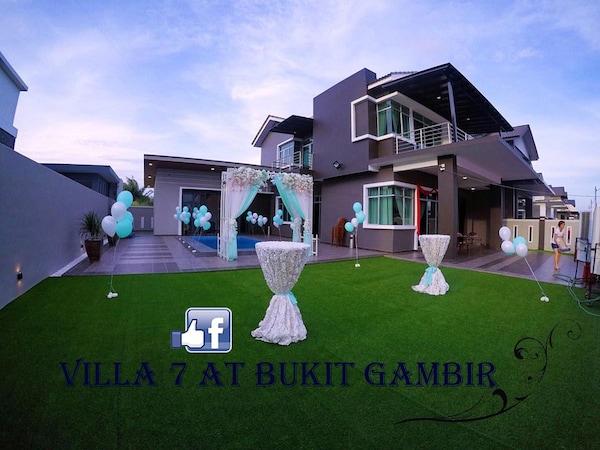 Villa 7 @ Bukit Gambir