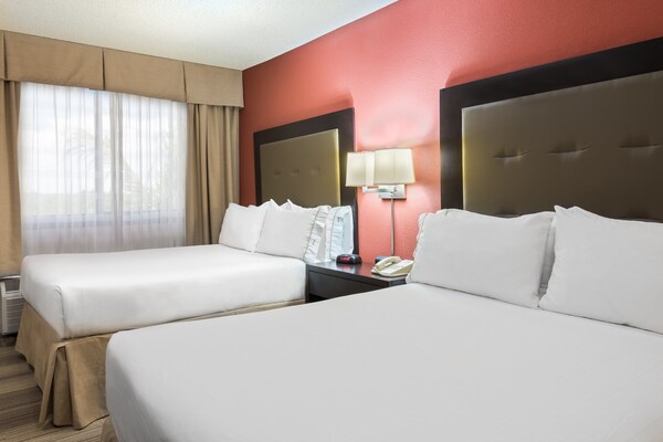 Holiday Inn Express & Suites Kendall East Miami, An Ihg Hotel