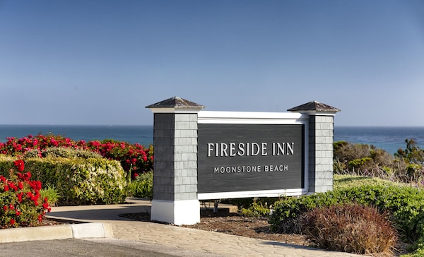Best Western Fireside Inn On Moonstone Beach