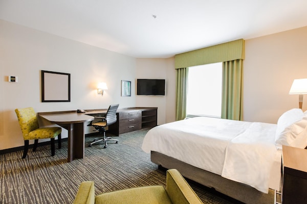 Candlewood Suites West Edmonton - Mall Area, An Ihg Hotel