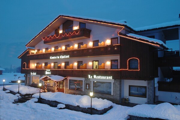Hotel Comtes De Challant Albergo Etico Valle D'Aosta