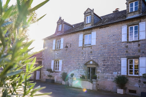 Hotel Château De Lacan