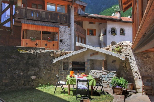 Modern Maso In The Val Di Fiemme, Ideal For Summer And Winter, Garden
