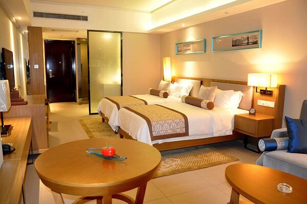 Hotel Days & Suites Da Peng Hainan