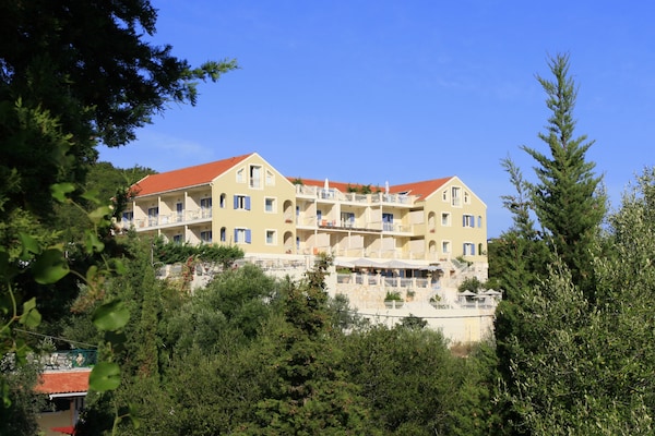 Almyra Hotel