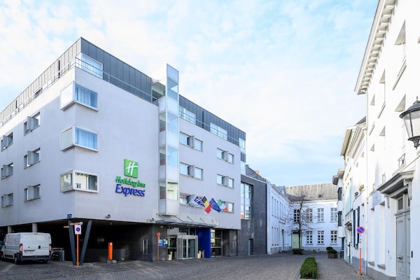 Holiday Inn Express Mechelen City Centre, An Ihg Hotel