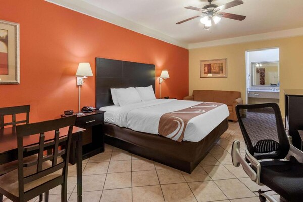 Quality Inn & Suites At The Outlets Mercedes-Weslaco