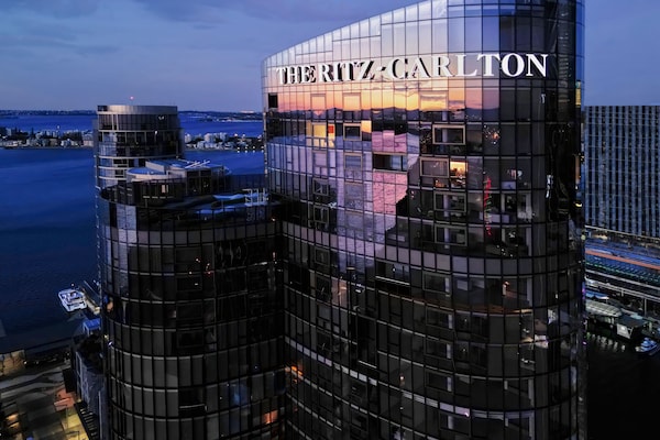 The Ritz-Carlton, Perth