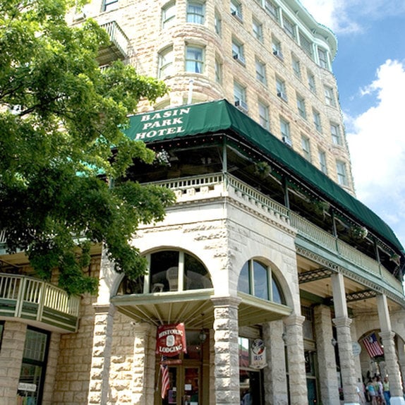 1905 Basin Park Hotel