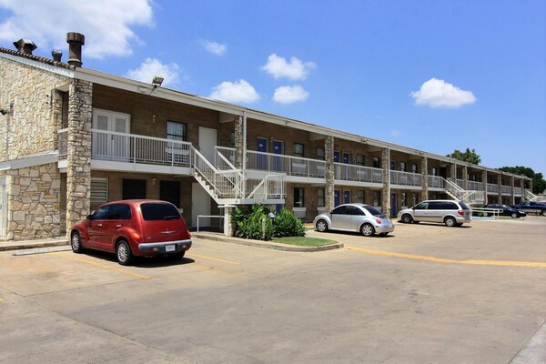 Motel 6 Austin Central South