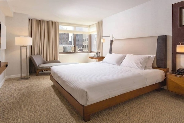 Midtown Manhattan Hotel Suite