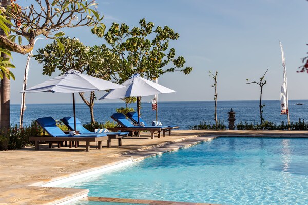 Hotel Adi Assri Beach Resort & Spa