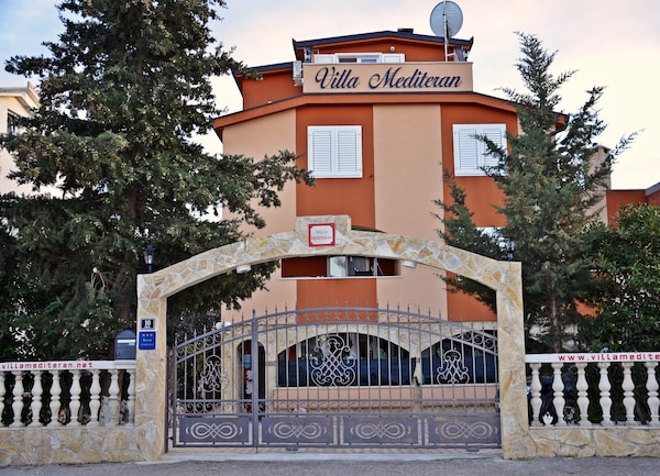 Villa Mediteran