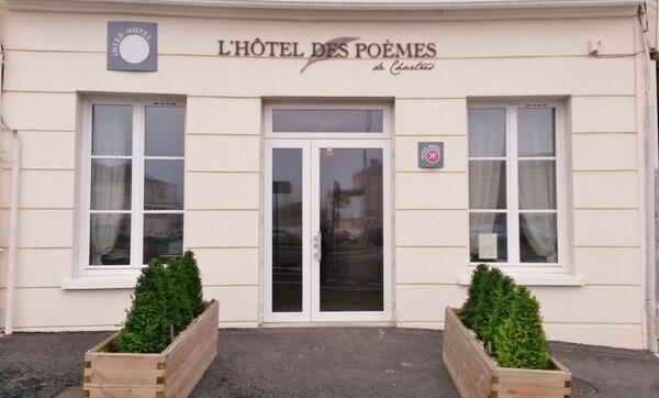 Inter-Hôtel Les Poèmes de Chartres