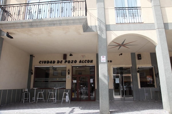 Hotel Ciudad Pozo Alcon