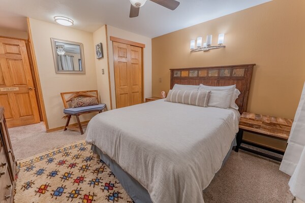 Mountain Condominiums By Crested Butte Lodging