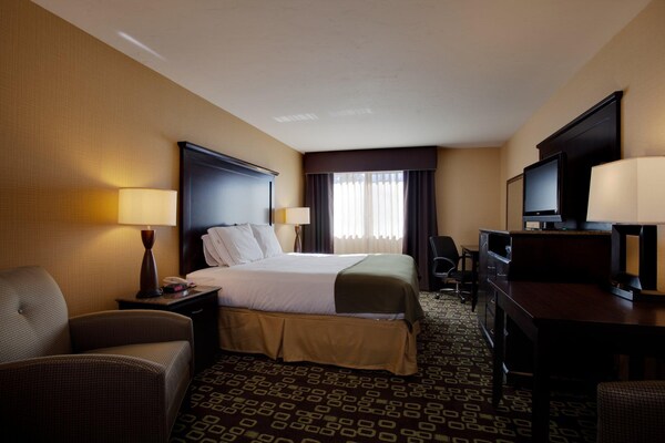 Holiday Inn Express Hotel & Suites Woodland Hills, An Ihg Hotel