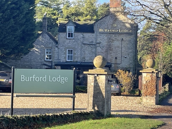 Hotel Burford Lodge