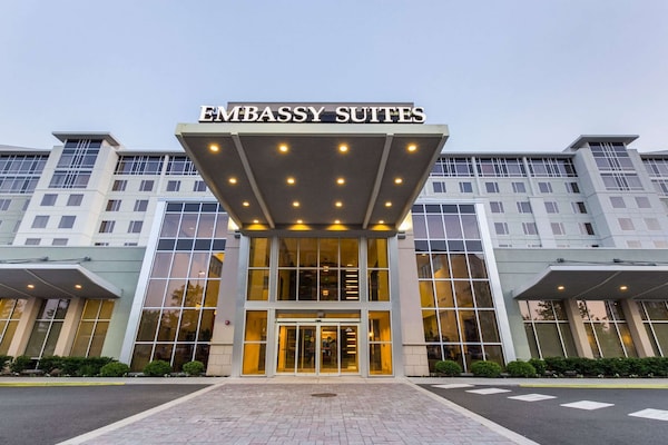 Embassy Suites Newark Airport