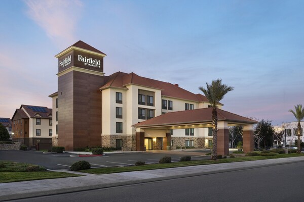 Fairfield By Marriott Inn & Suites Fresno Riverpark