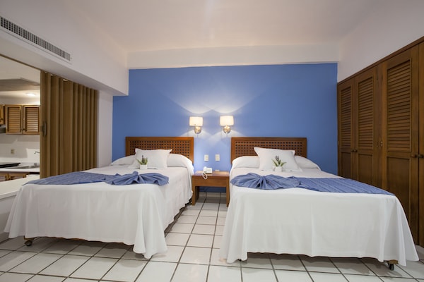 Hotel Costa De Oro Beach