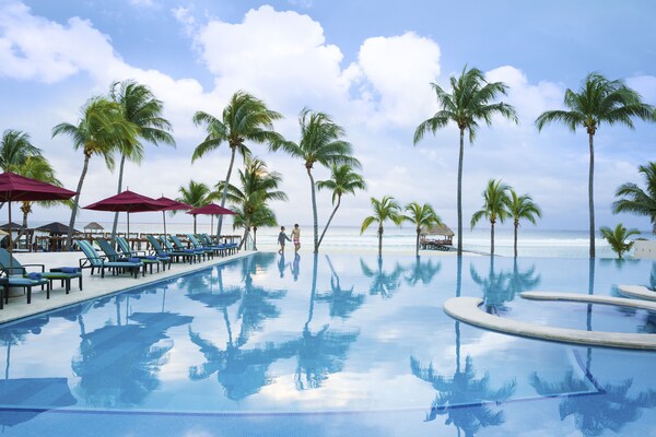 Hotel AZUL BEACH Resorts