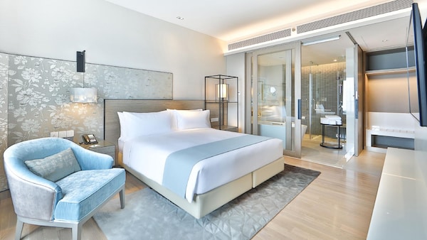 Holiday Inn & Suites Rayong City Centre, An Ihg Hotel
