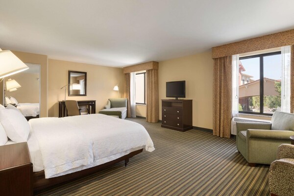 Hampton Inn and Suites Thousand Oaks, CA
