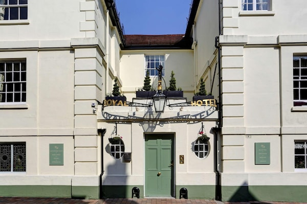 Winchester Royal Hotel