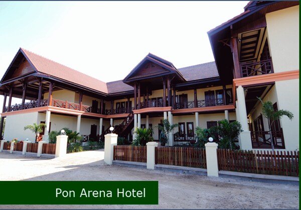 Hotel Pon Arena