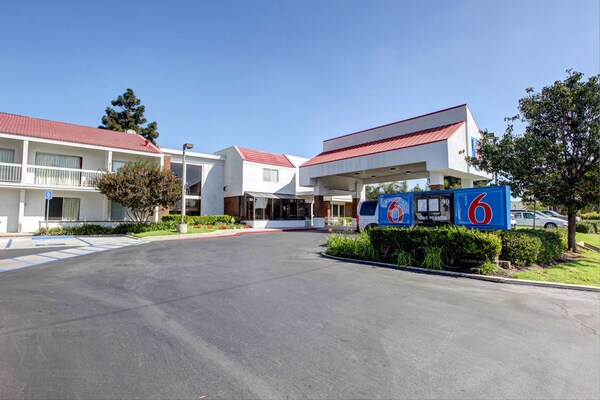 Motel 6 Irvine - Orange County Airport