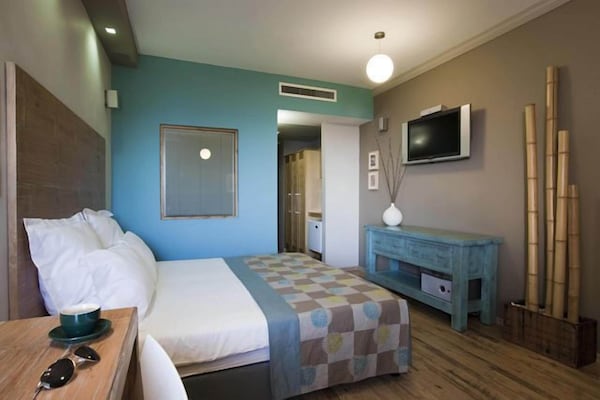 Hotel Ramot Resort