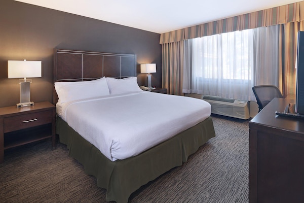Holiday Inn & Suites Anaheim 1 Blk/Disneyland®