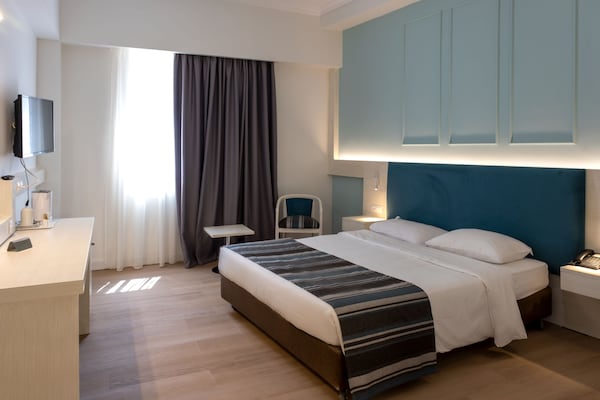 Hotel Athens Cypria